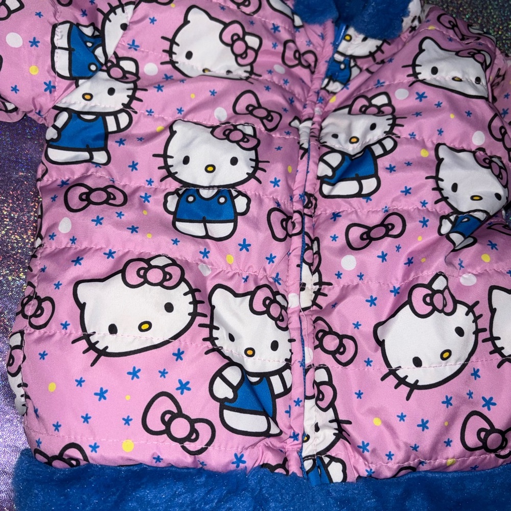 Hello Kitty Reversible Puffer Jacket - Picture 3 of 8